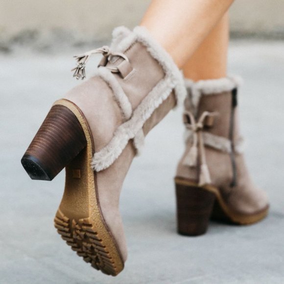$479 Frye Jen Shearling Fur Beige/Tan Short Real Suede Heeled Zip Up AnkleBootie - Picture 2 of 16